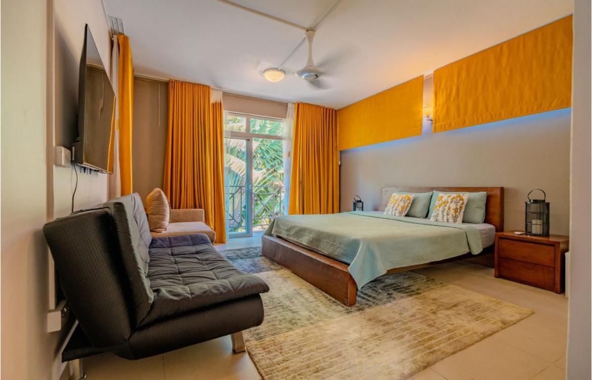 Pereybere Beach Paradise 4 Bedroom Apt ภายนอก รูปภาพ